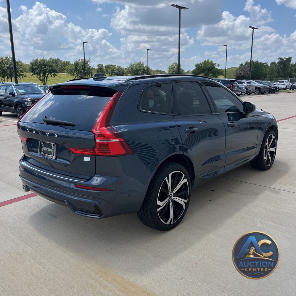 2024 Volvo XC60 T8 - Ultimate PHEV