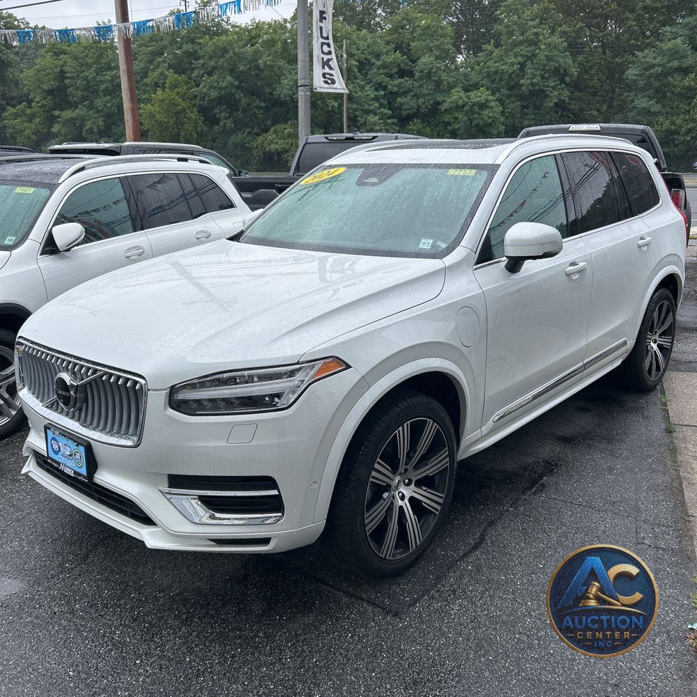 2024 Volvo XC90 T8 - Plus PHEV