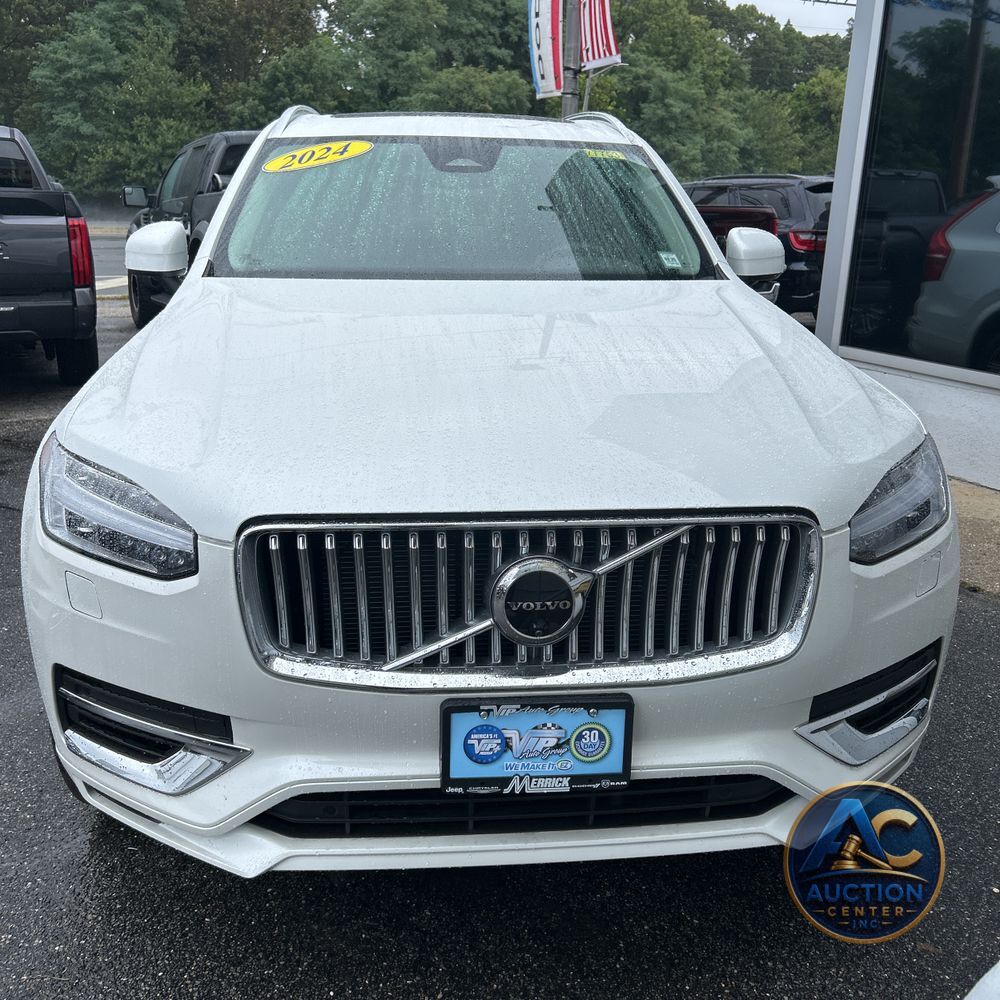 2024 Volvo XC90 T8 - Plus PHEV
