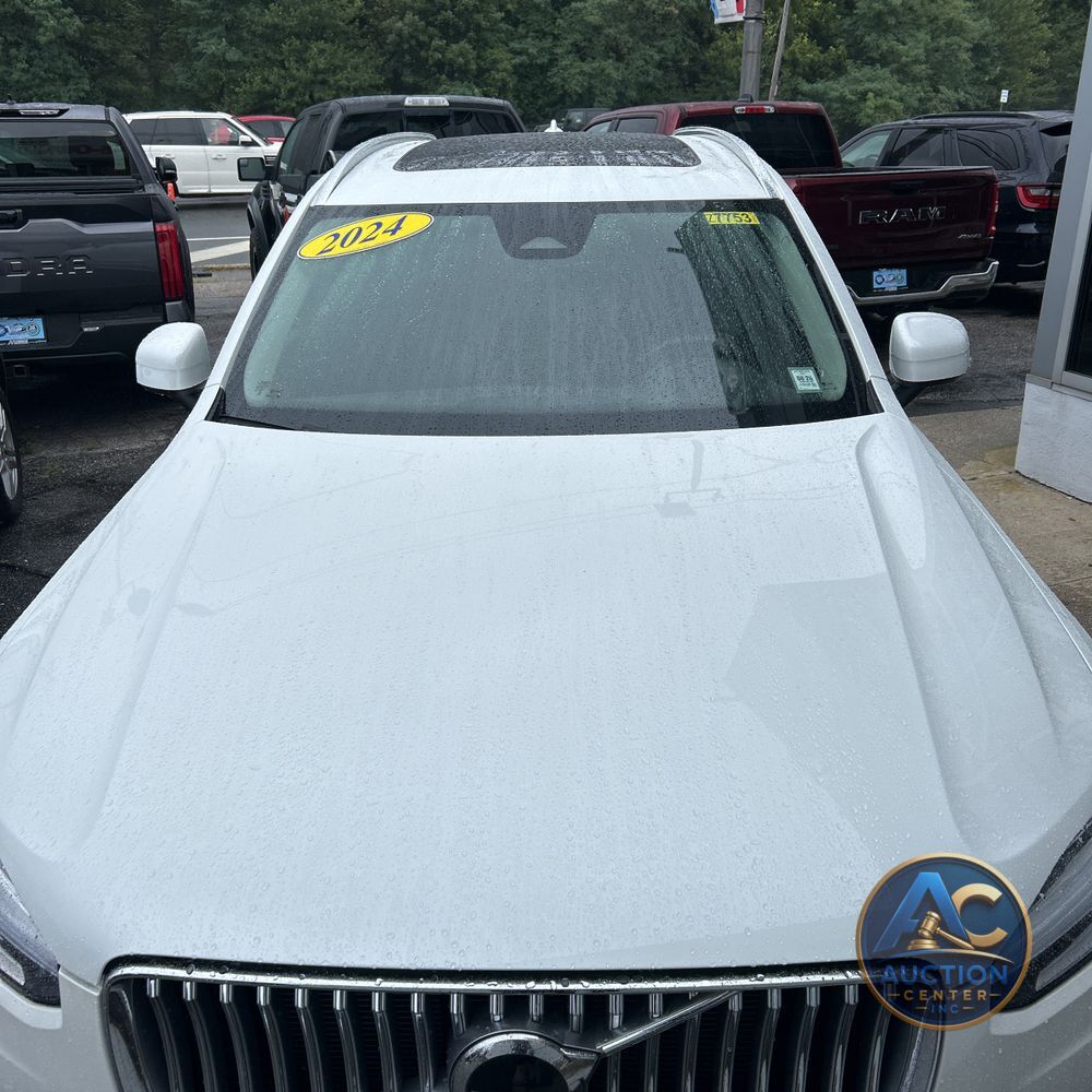2024 Volvo XC90 T8 - Plus PHEV