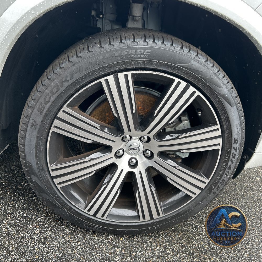 2024 Volvo XC90 T8 - Plus PHEV