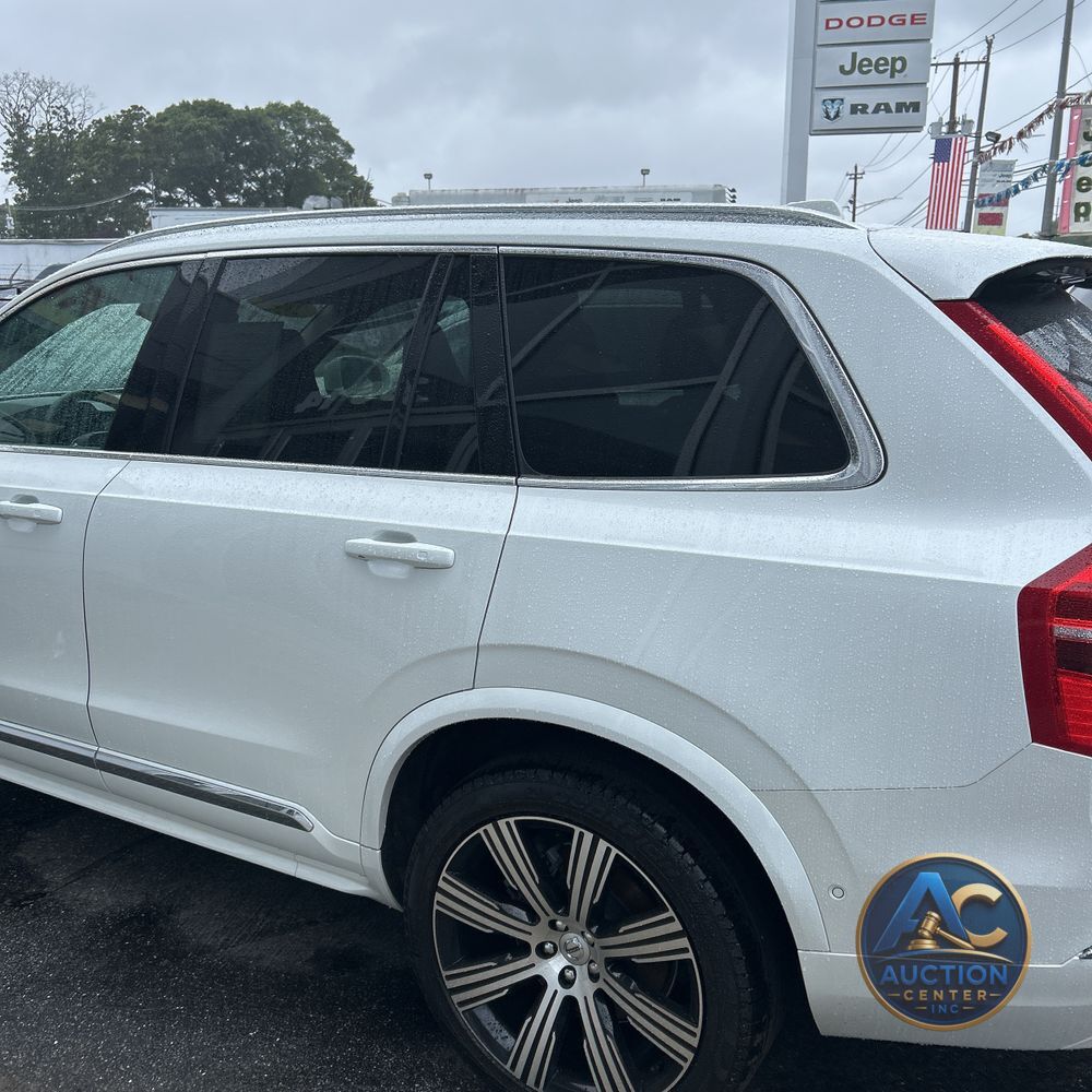 2024 Volvo XC90 T8 - Plus PHEV