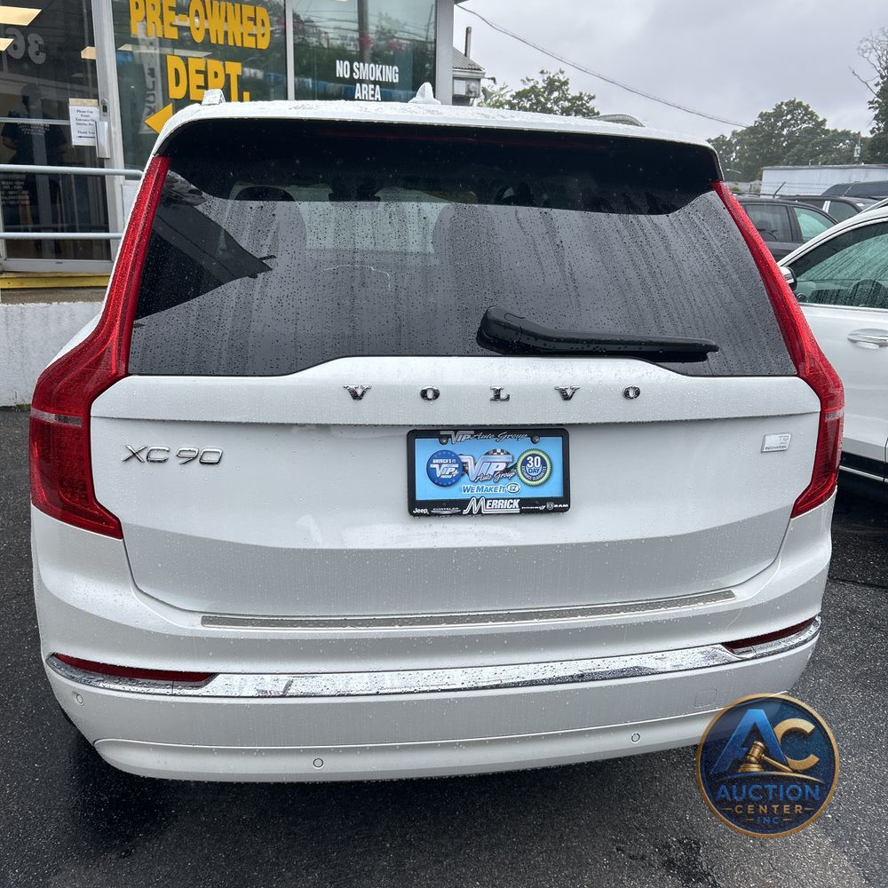 2024 Volvo XC90 T8 - Plus PHEV