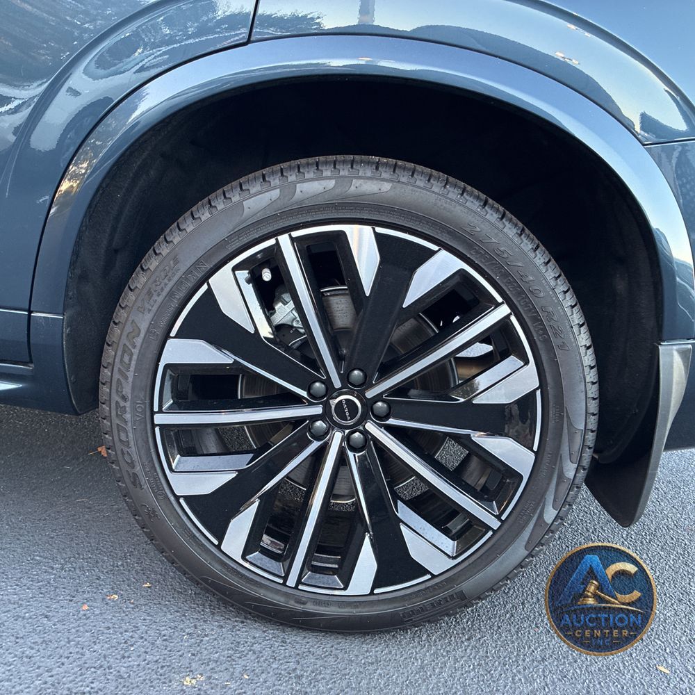 2025 Volvo XC90 T8 - Ultra PHEV