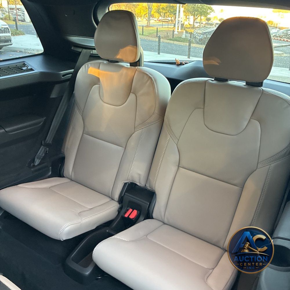 2025 Volvo XC90 T8 - Ultra PHEV
