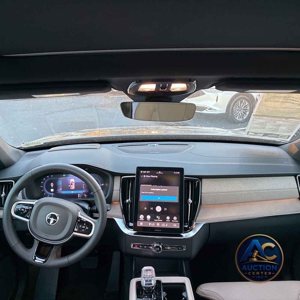2025 Volvo XC90 T8 - Ultra PHEV