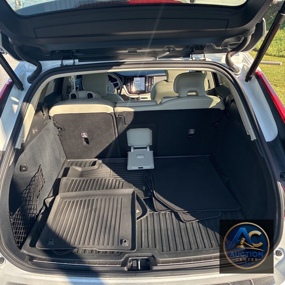 2025 Volvo XC60 T8 - Ultra PHEV