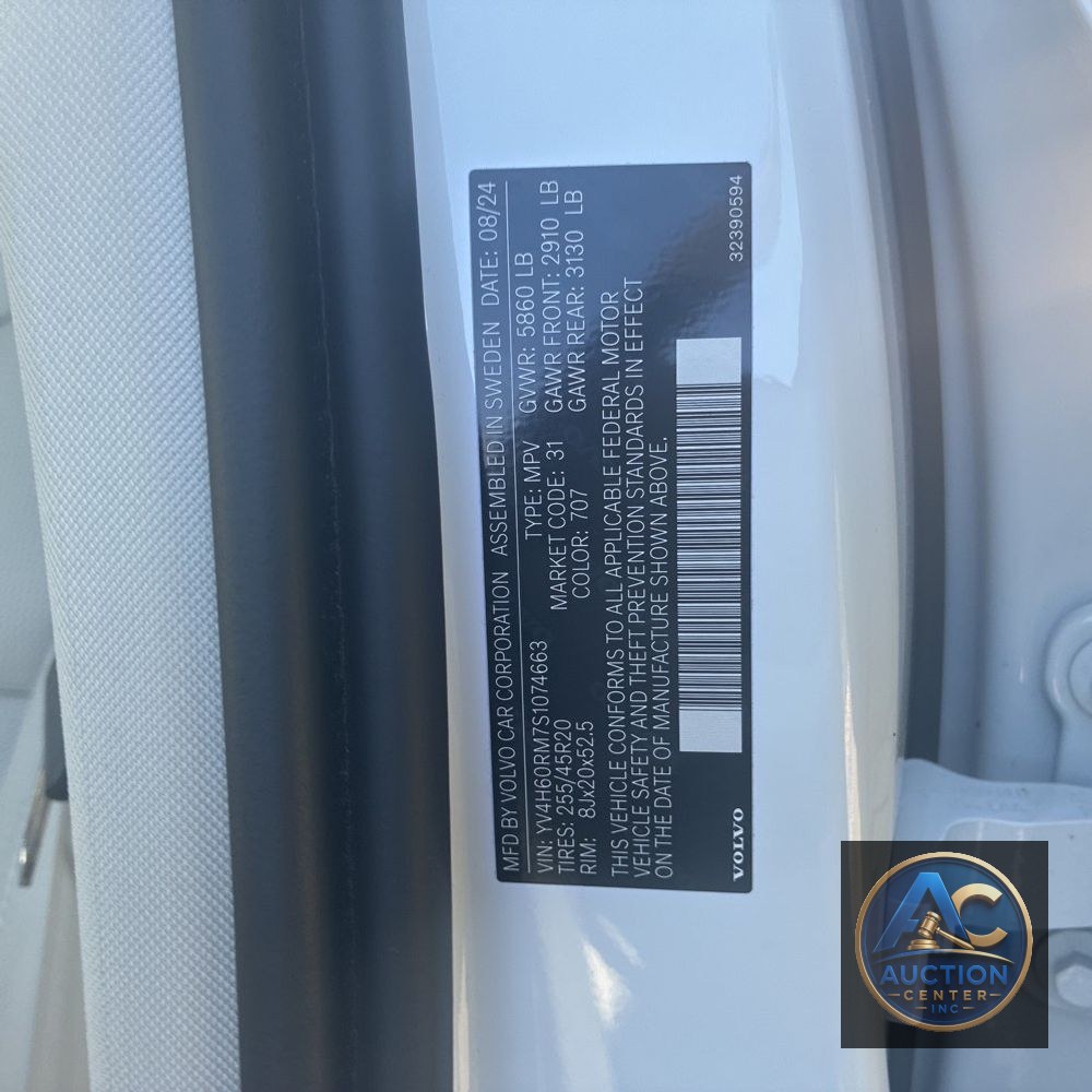 2025 Volvo XC60 T8 - Ultra PHEV