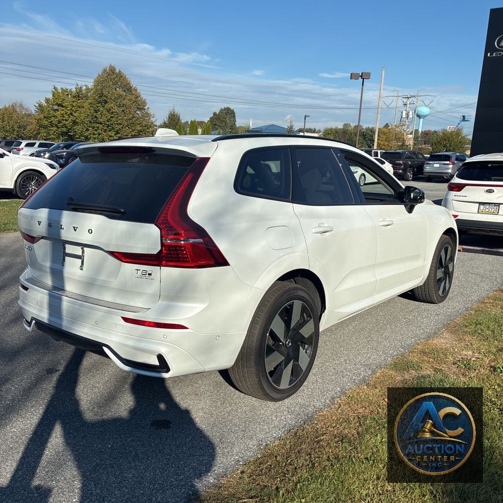 2025 Volvo XC60 T8 - Ultra PHEV