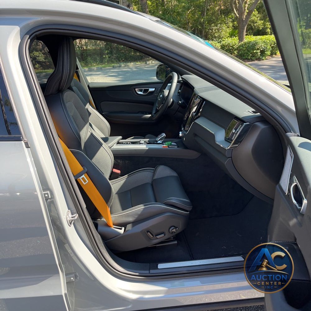 2025 Volvo XC60 T8 - Polestar PHEV