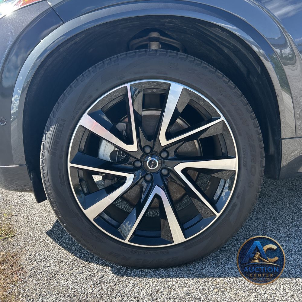 2024 Volvo XC90 B5 - Plus