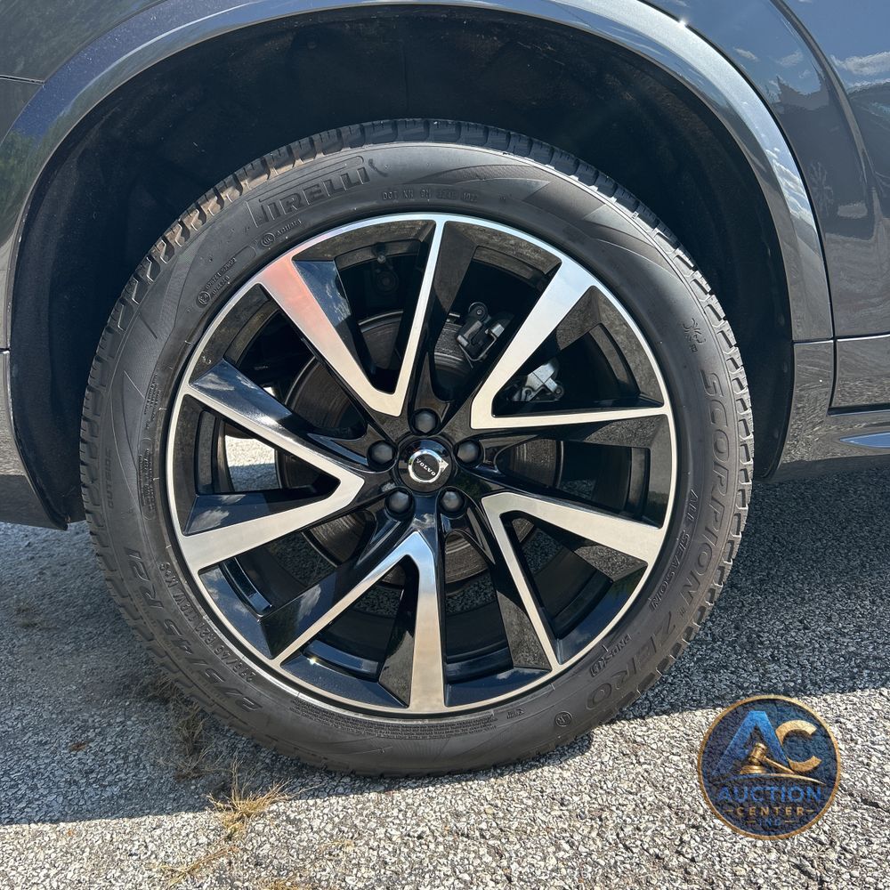 2024 Volvo XC90 B5 - Plus