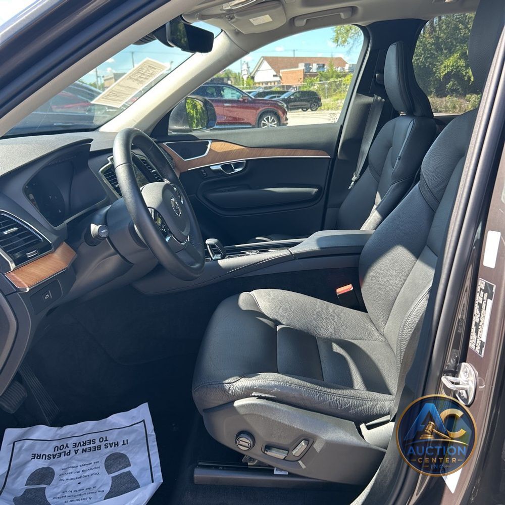 2024 Volvo XC90 B5 - Plus