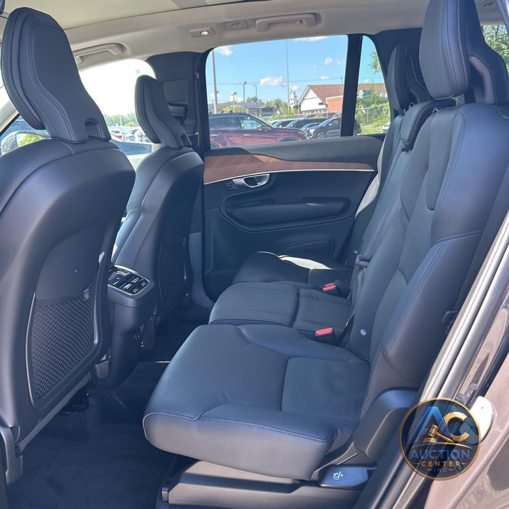 2024 Volvo XC90 B5 - Plus