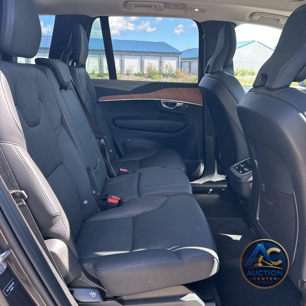 2024 Volvo XC90 B5 - Plus