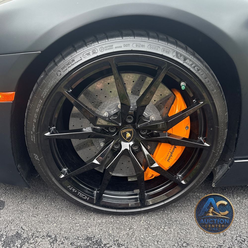 2013 Lamborghini Aventador LP 700-4