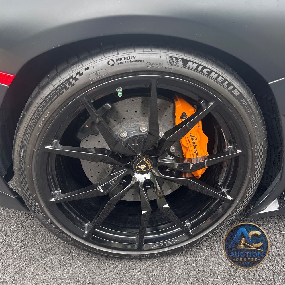 2013 Lamborghini Aventador LP 700-4