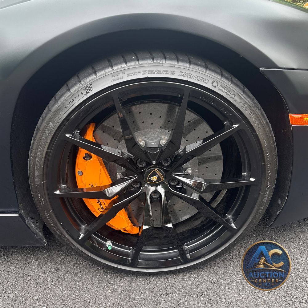 2013 Lamborghini Aventador LP 700-4