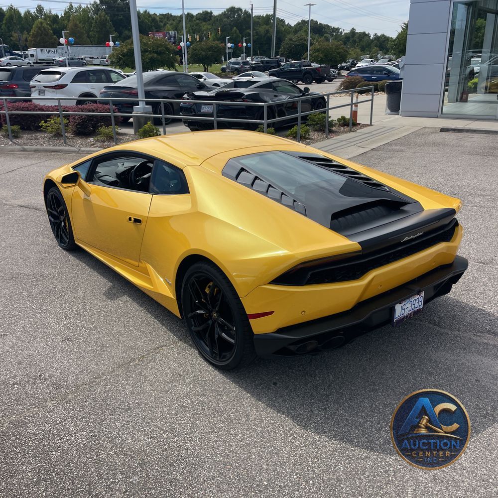 2016 Lamborghini Huracan Base
