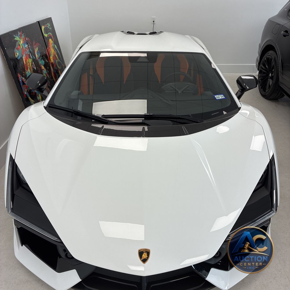 2024 Lamborghini Revuelto