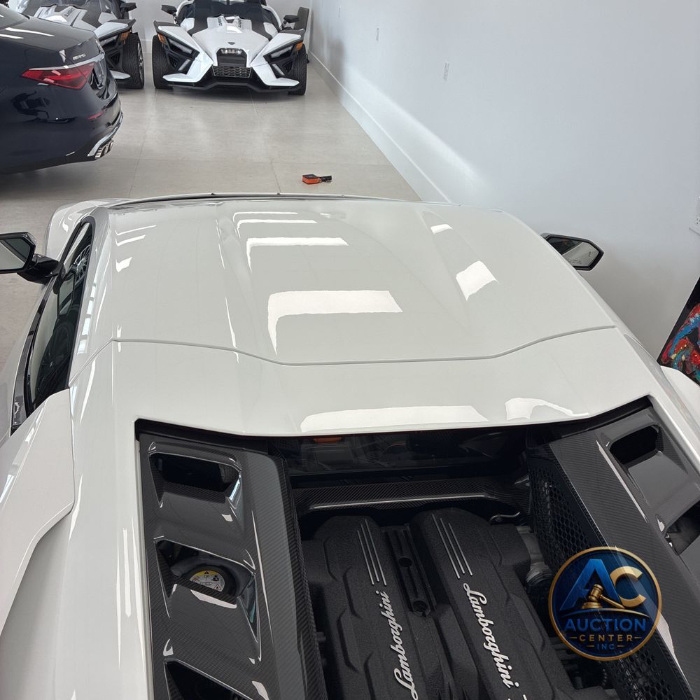 2024 Lamborghini Revuelto