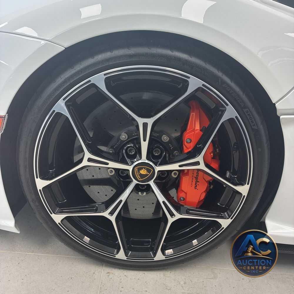 2024 Lamborghini Revuelto