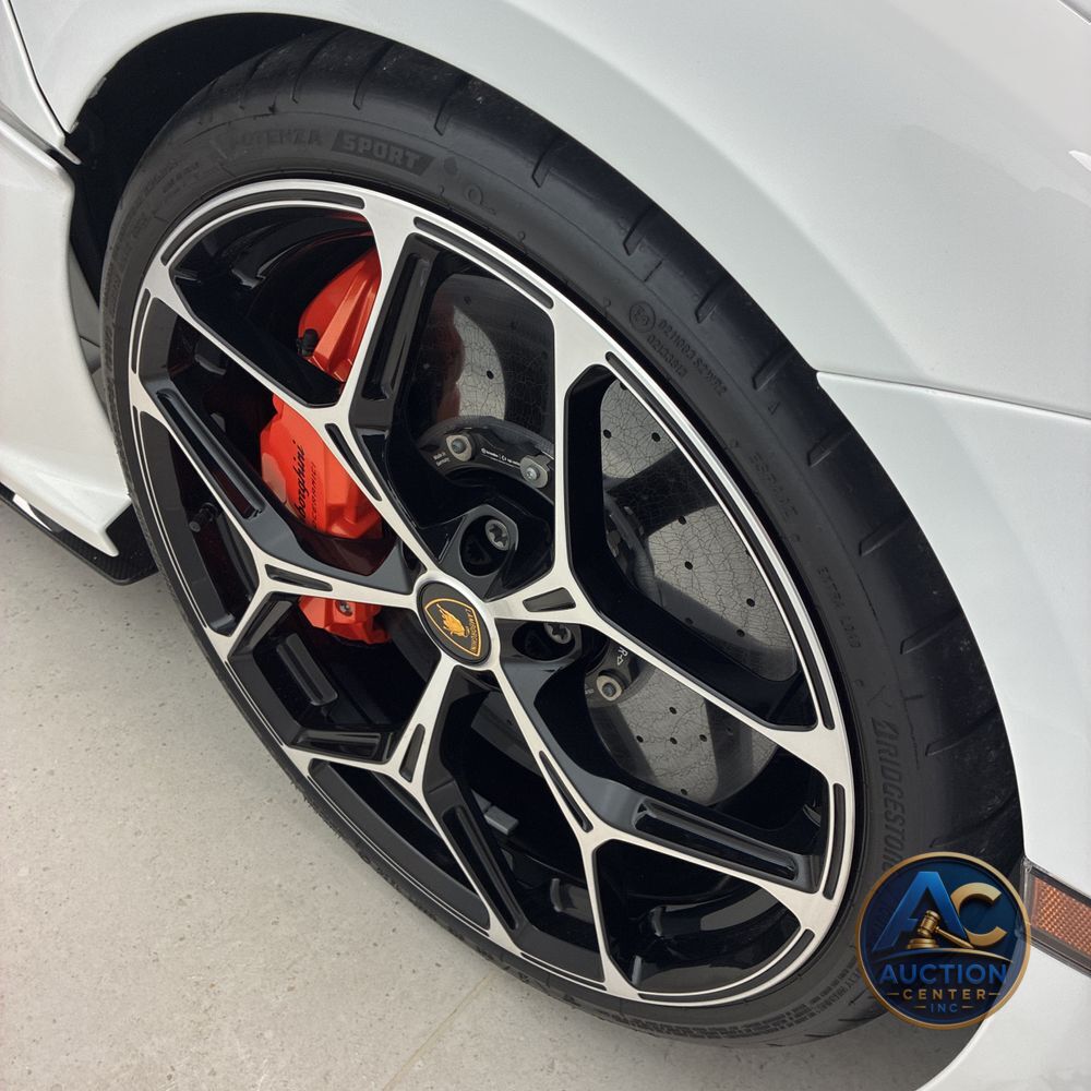 2024 Lamborghini Revuelto