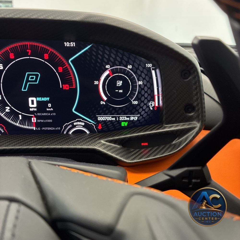 2024 Lamborghini Revuelto