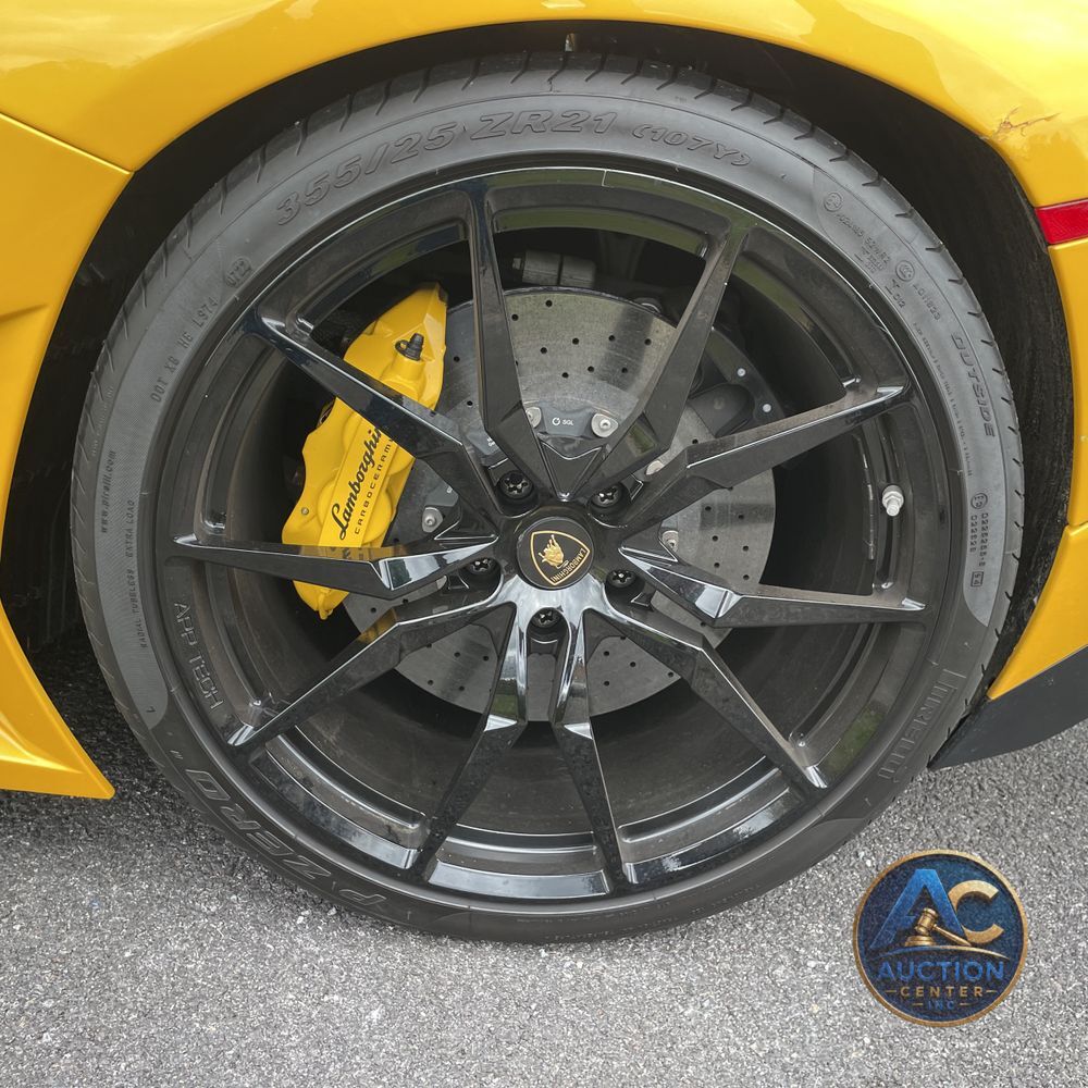 2014 Lamborghini Aventador