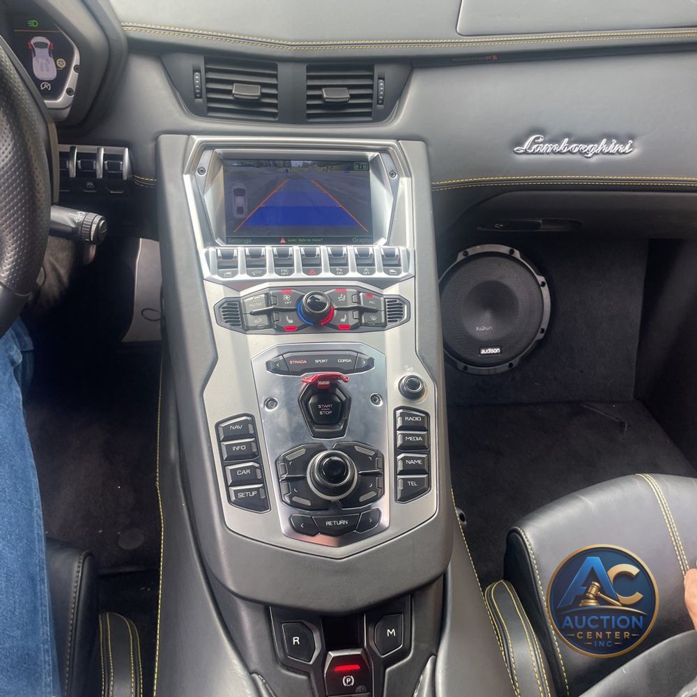 2014 Lamborghini Aventador