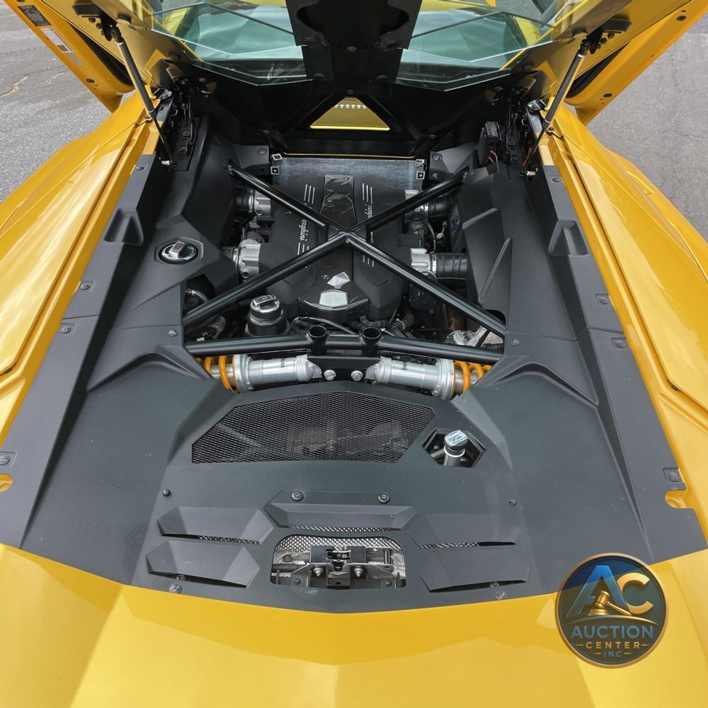 2014 Lamborghini Aventador