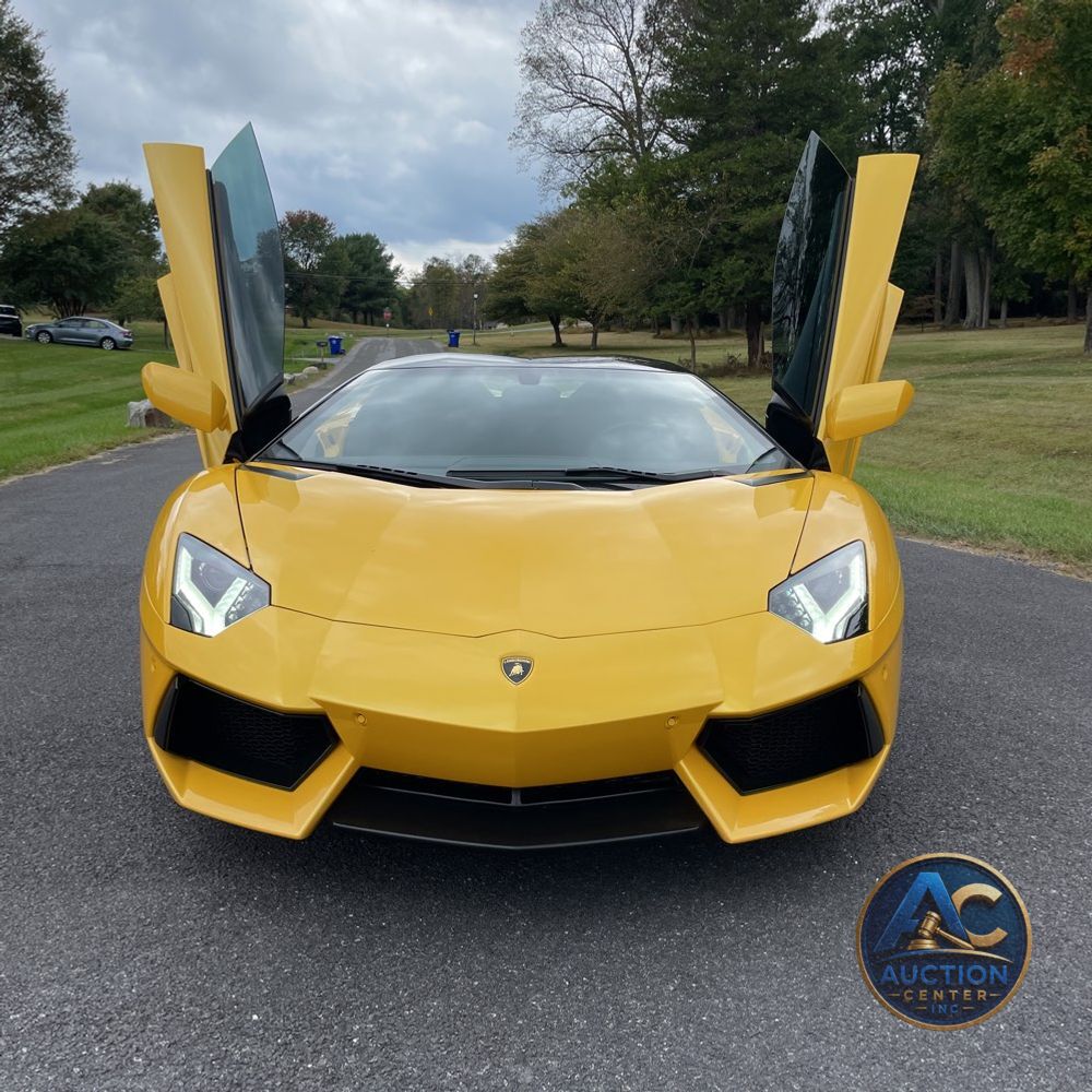 2014 Lamborghini Aventador