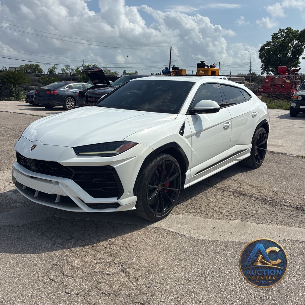 2020 Lamborghini Urus