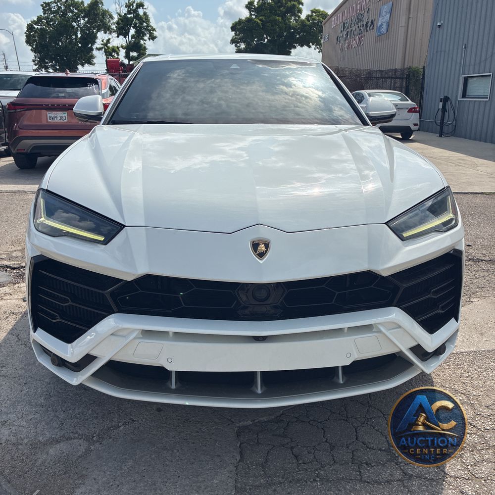 2020 Lamborghini Urus
