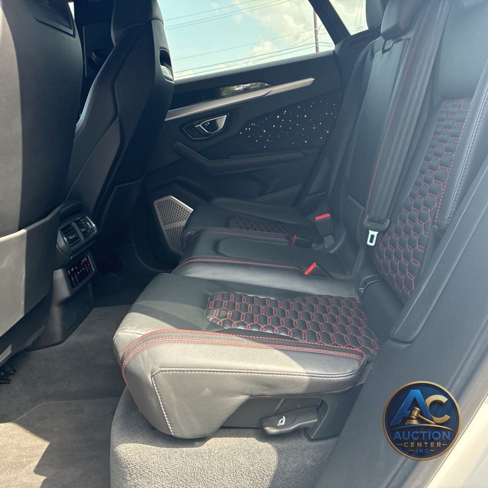2020 Lamborghini Urus