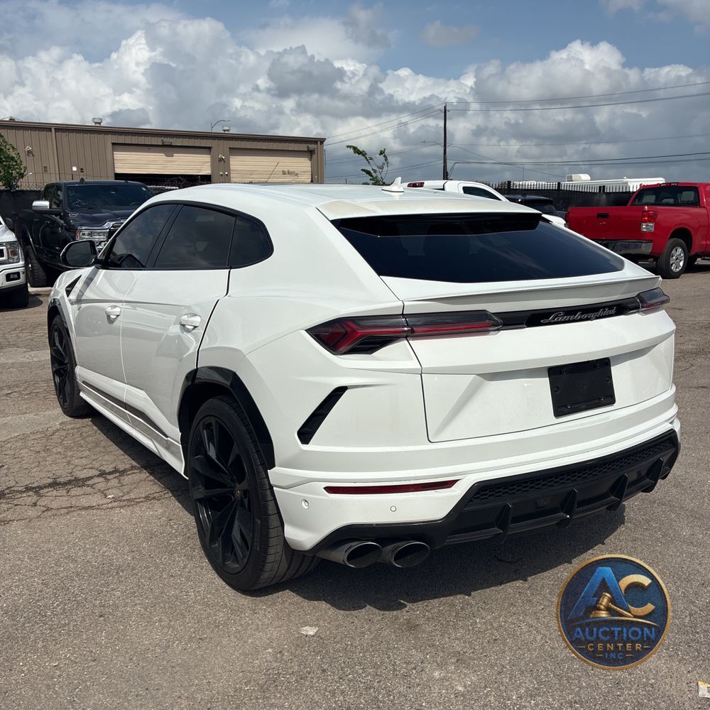 2020 Lamborghini Urus