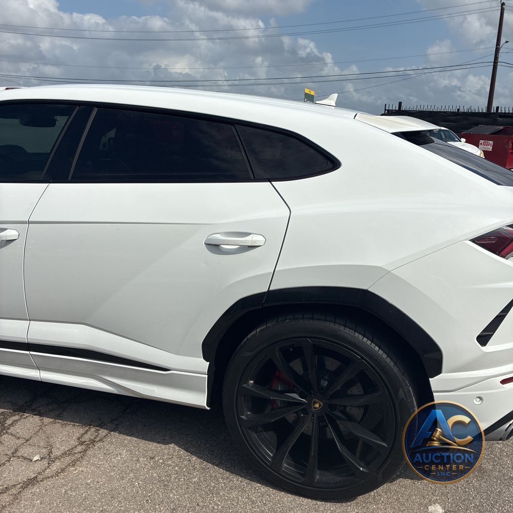 2020 Lamborghini Urus