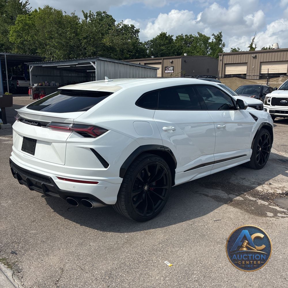 2020 Lamborghini Urus