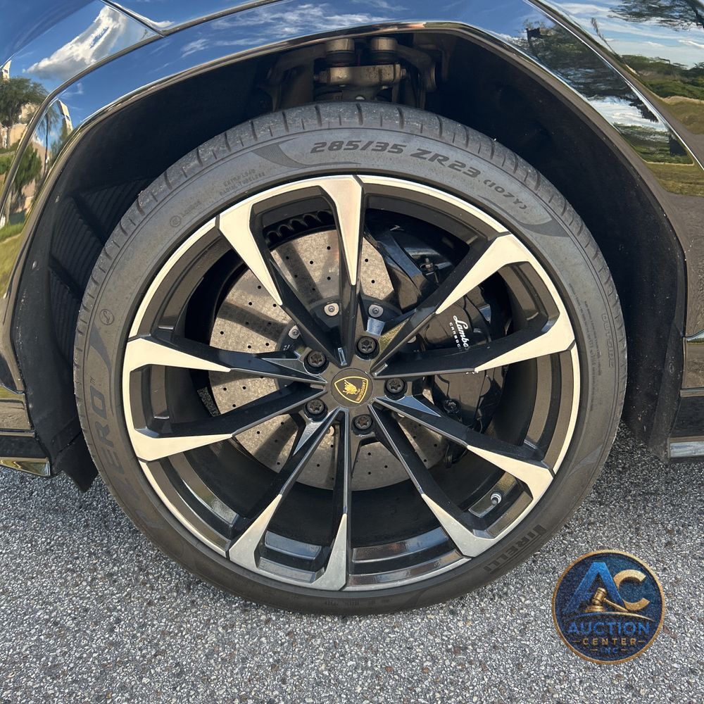 2019 Lamborghini Urus