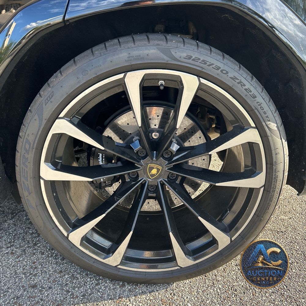 2019 Lamborghini Urus