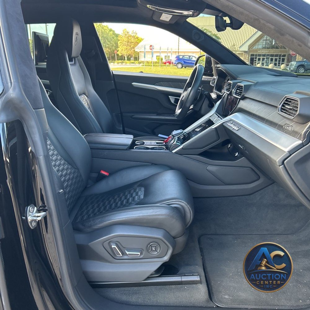 2019 Lamborghini Urus