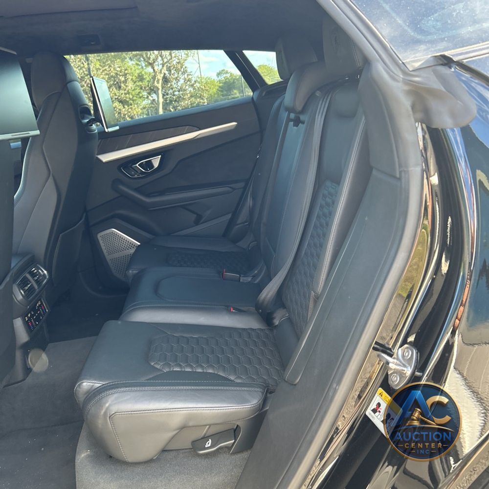 2019 Lamborghini Urus