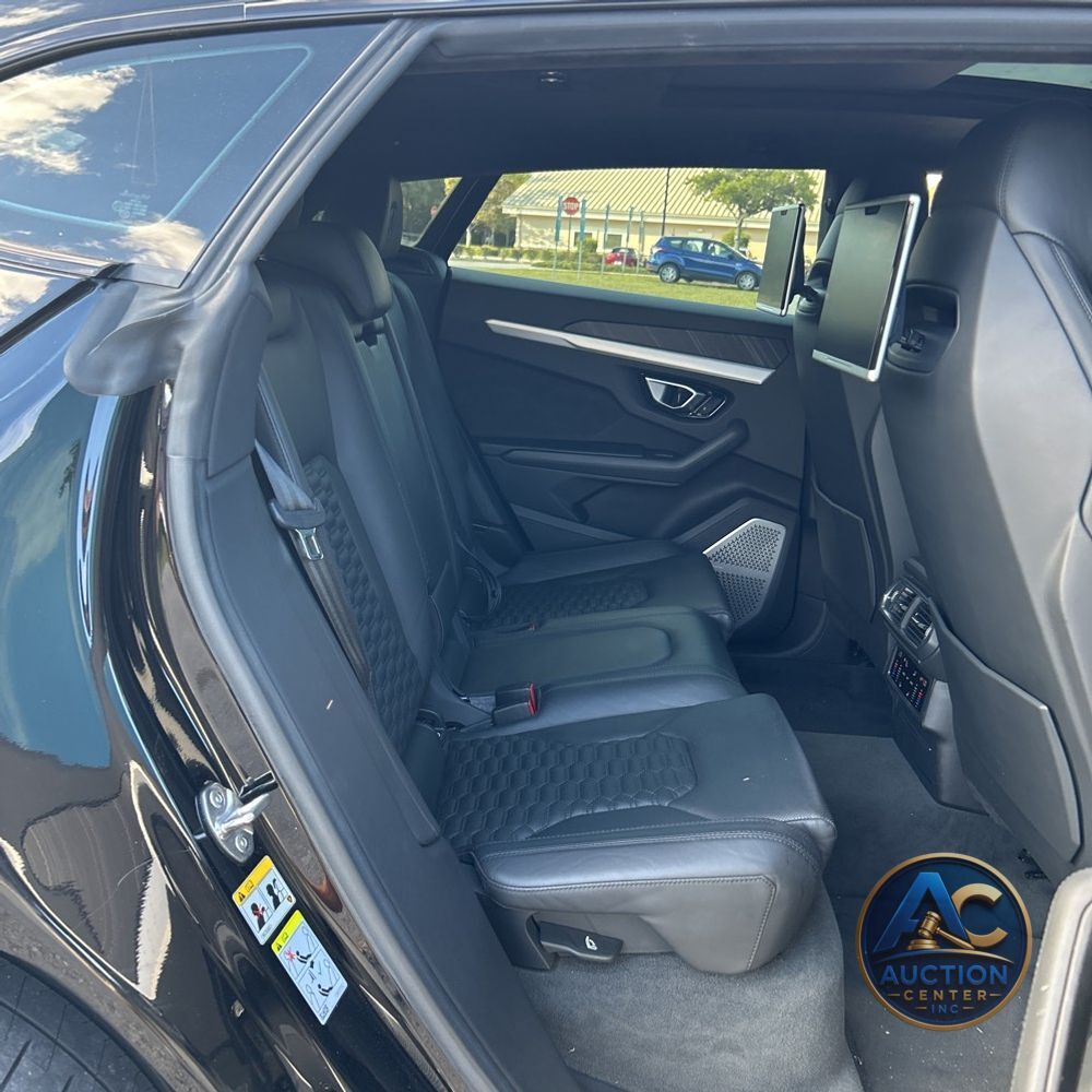 2019 Lamborghini Urus