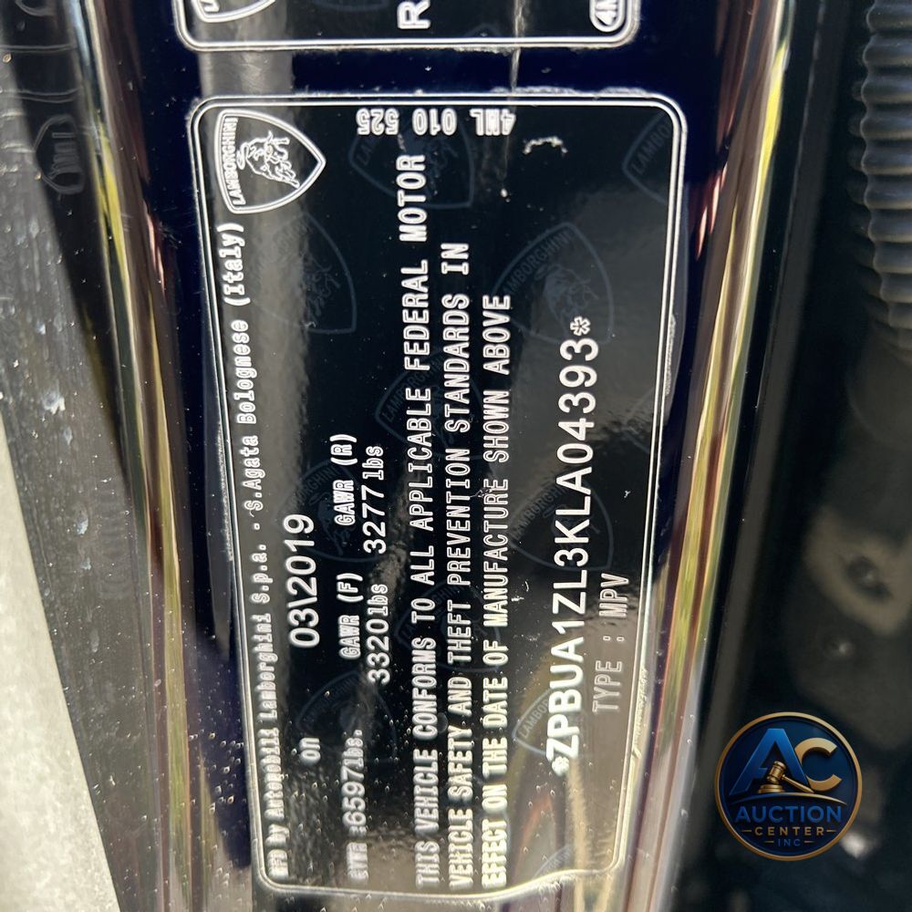 2019 Lamborghini Urus
