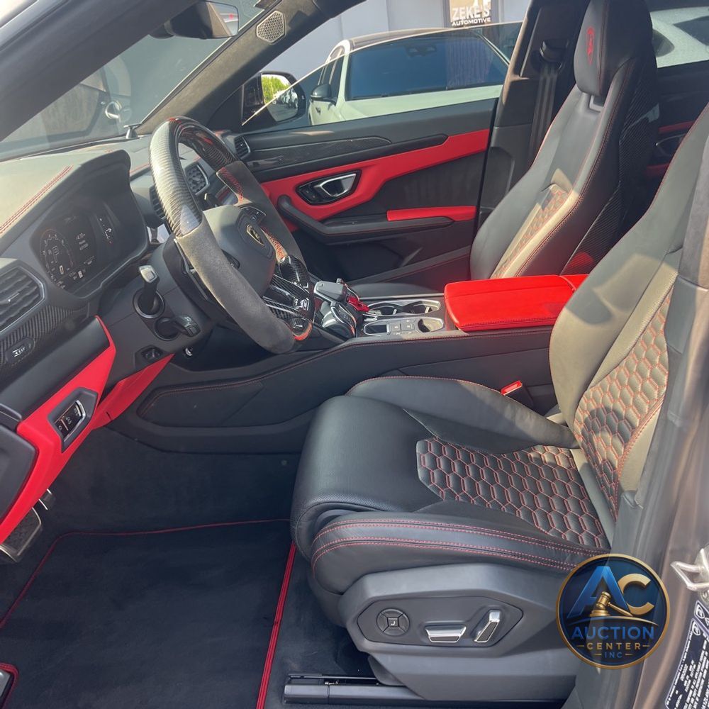 2022 Lamborghini Urus