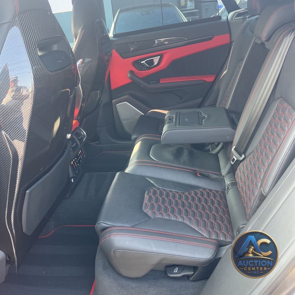 2022 Lamborghini Urus
