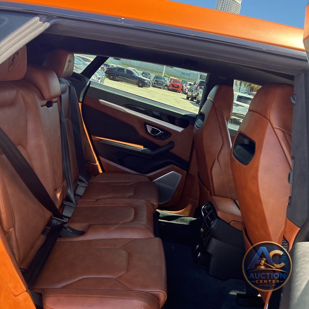 2019 Lamborghini Urus