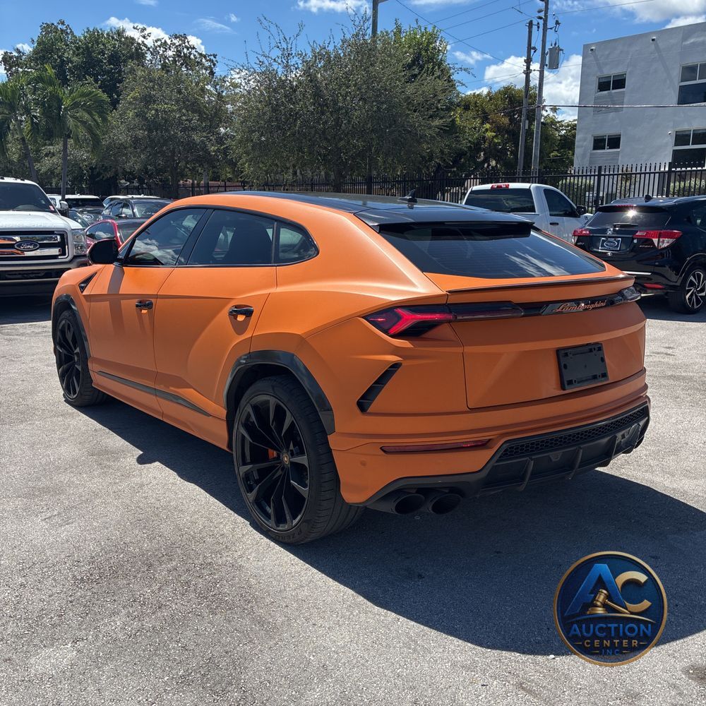 2019 Lamborghini Urus