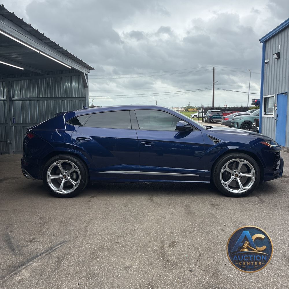 2020 Lamborghini Urus