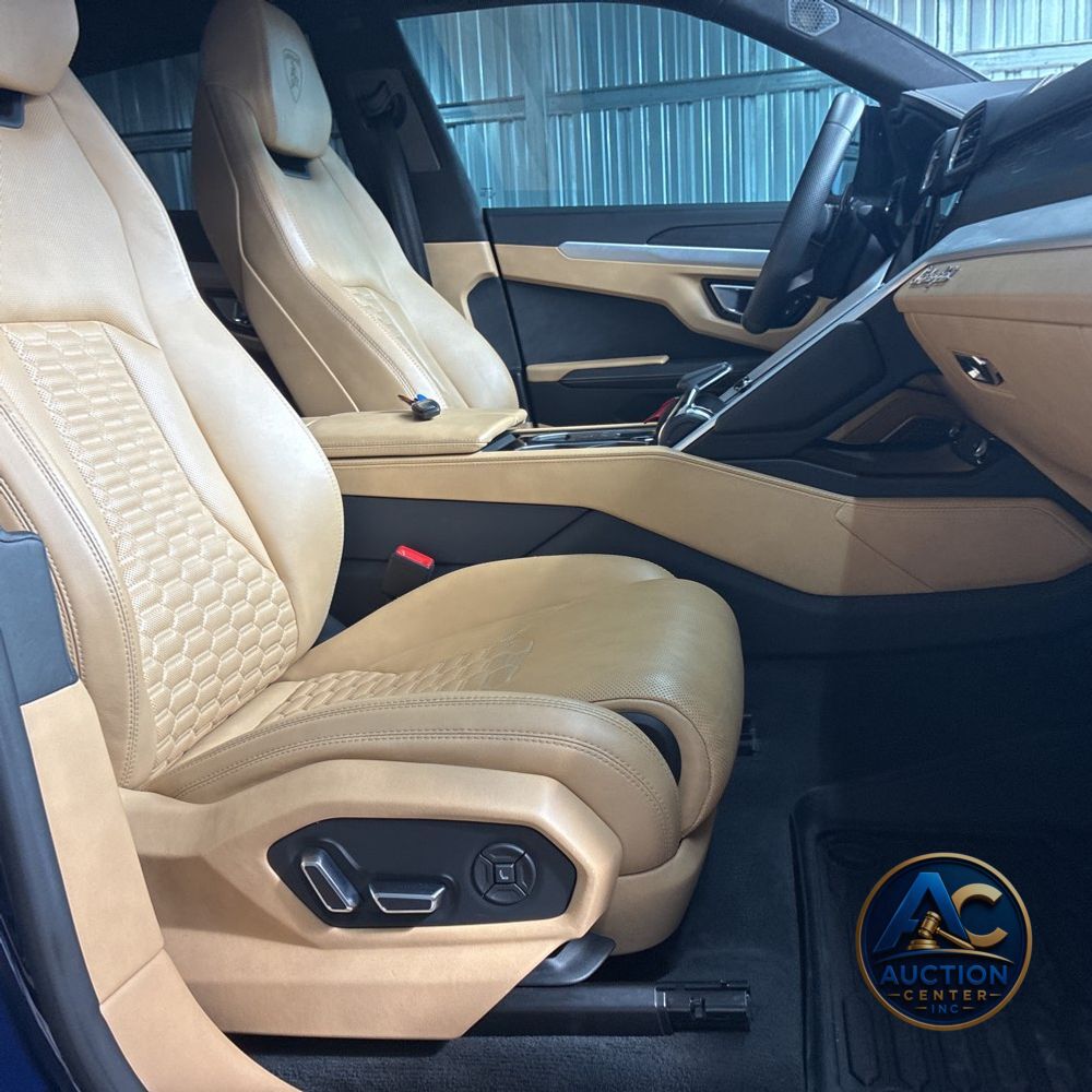 2020 Lamborghini Urus